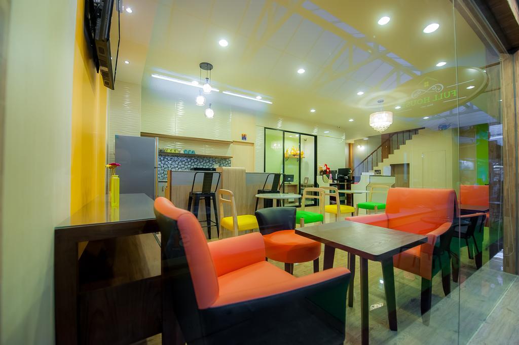 Full House Hotell Bangkok Exteriör bild